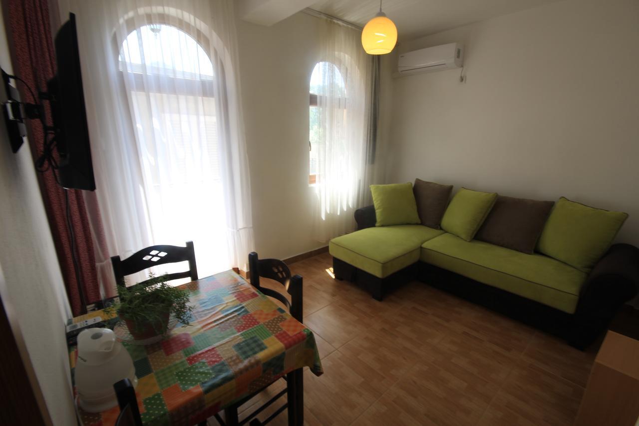 Apartments Olga Virpazar Exterior foto